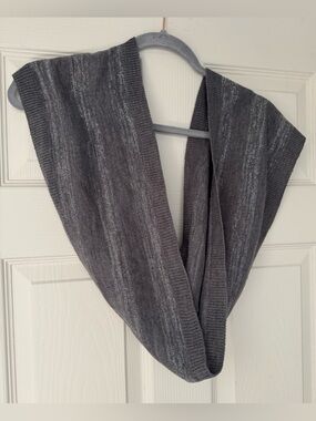 New York & Company Silver Gray Metallic Infinity Scarf